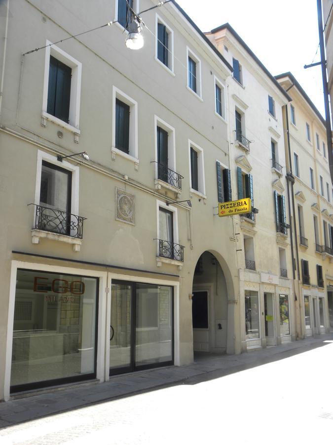 Portico Oscuro Deluxe Apartment - Centro Citta تريفيزو المظهر الخارجي الصورة